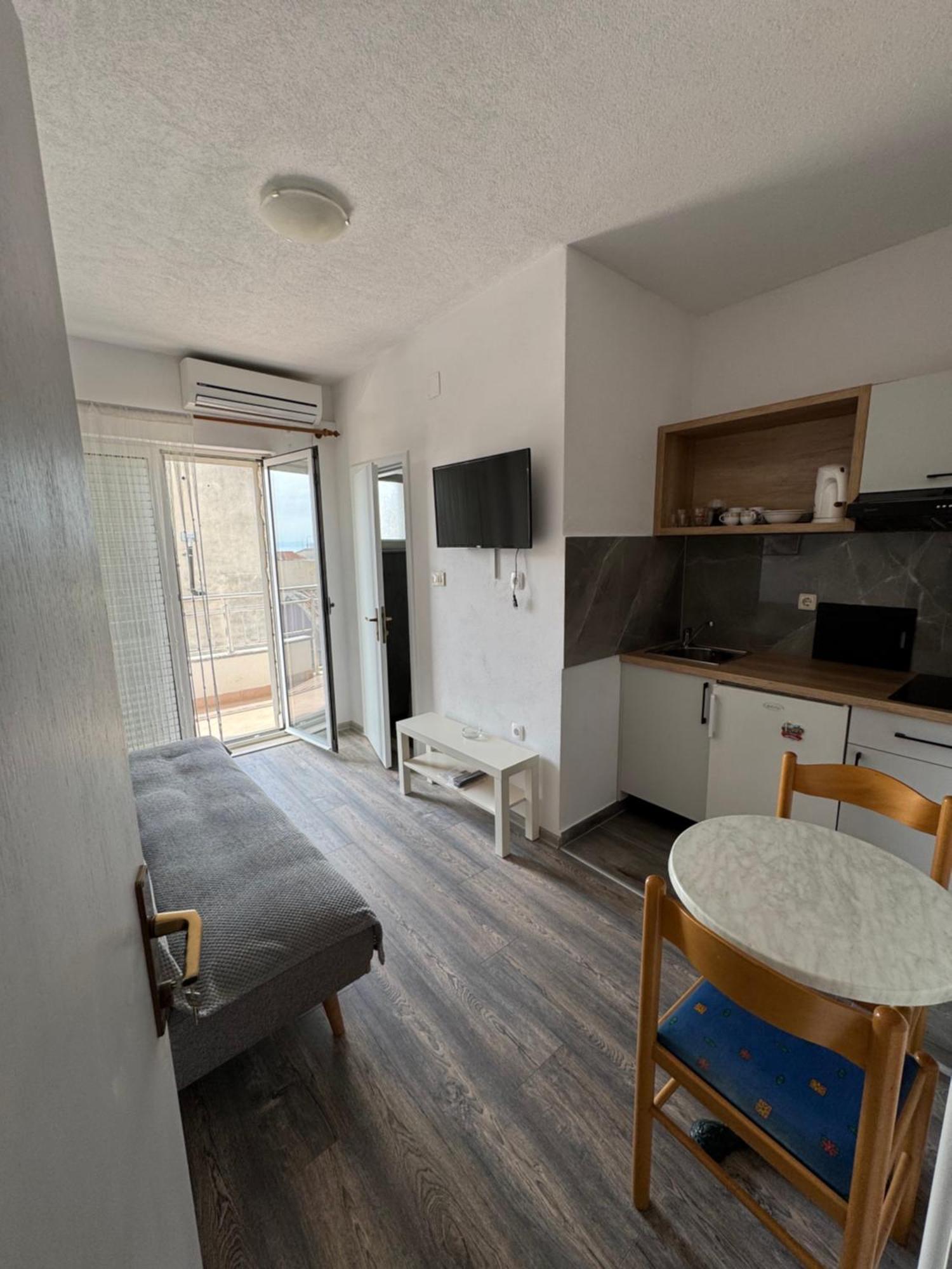 Apartment Makarska M&I, Free Private Parking Dış mekan fotoğraf